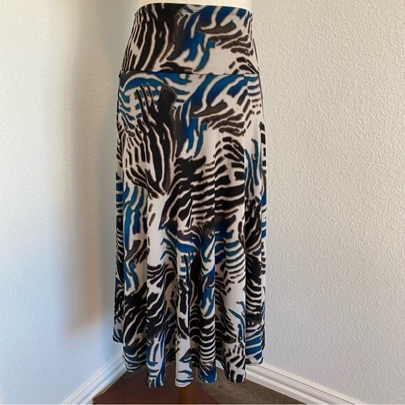 NWT  West 5th Blue Brown Abstract Floral Midi Swing Skirt Size M - Picture 2 of 10